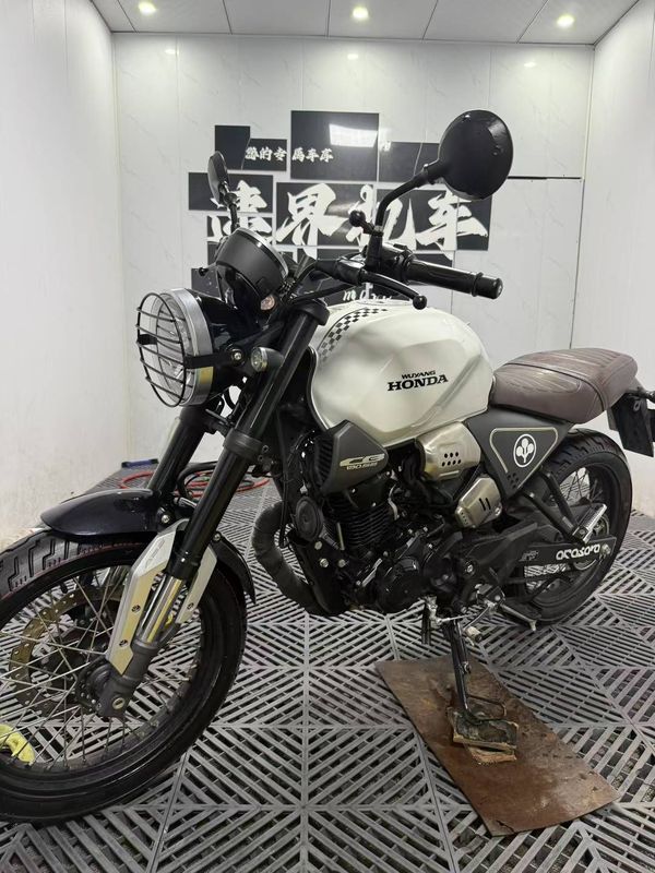 二手五羊本田鸷道 CB190SS