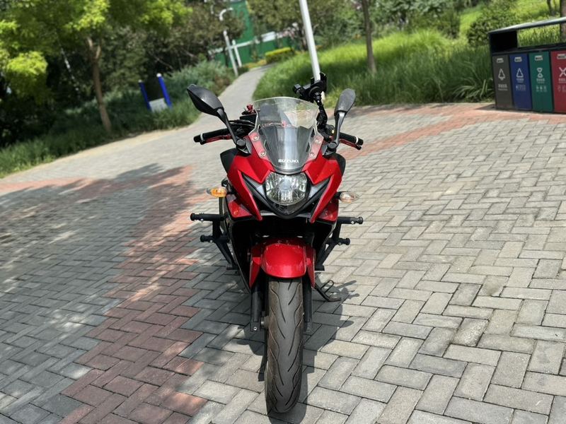 二手豪爵铃木GSX250R