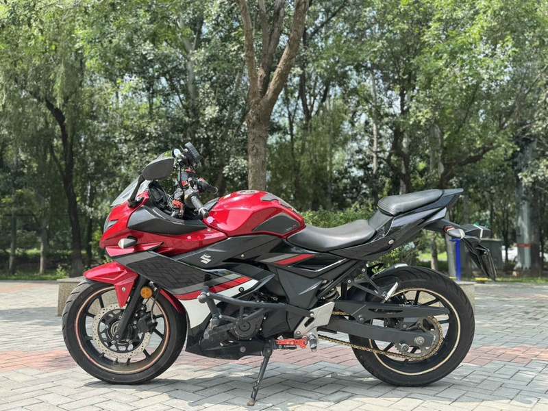二手豪爵铃木GSX250R