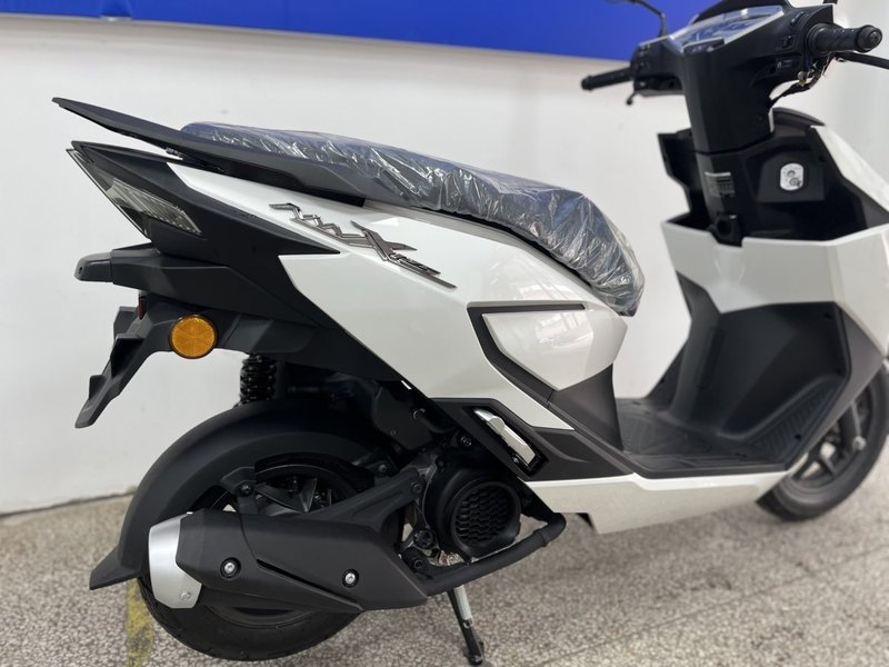 二手五羊本田NWX125