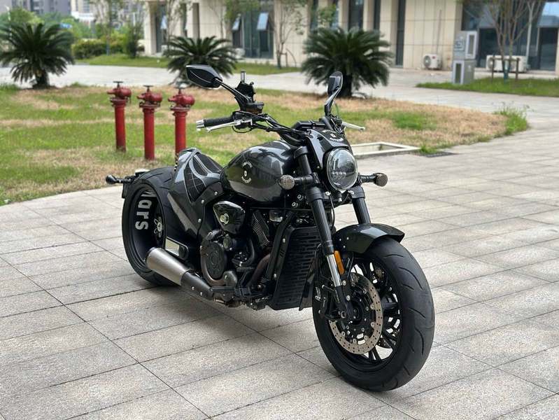 二手香帅金刚狼800S