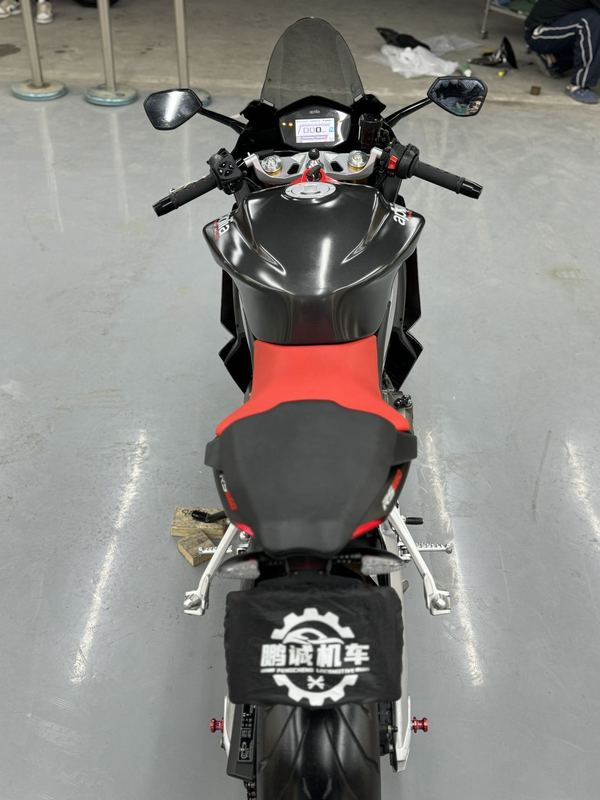 二手阿普利亚RS 660 