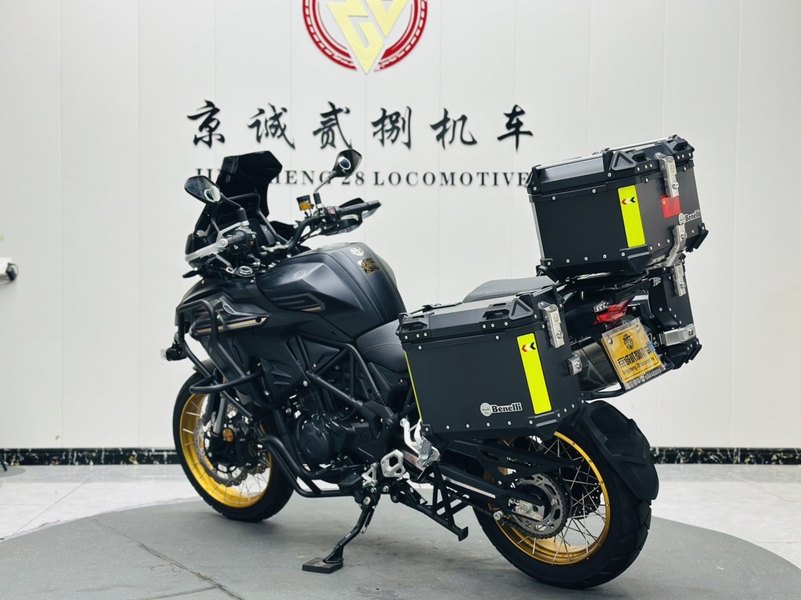 二手贝纳利TRK552