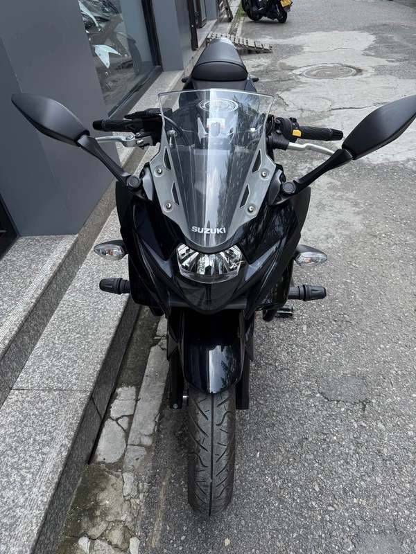二手豪爵铃木GSX250R