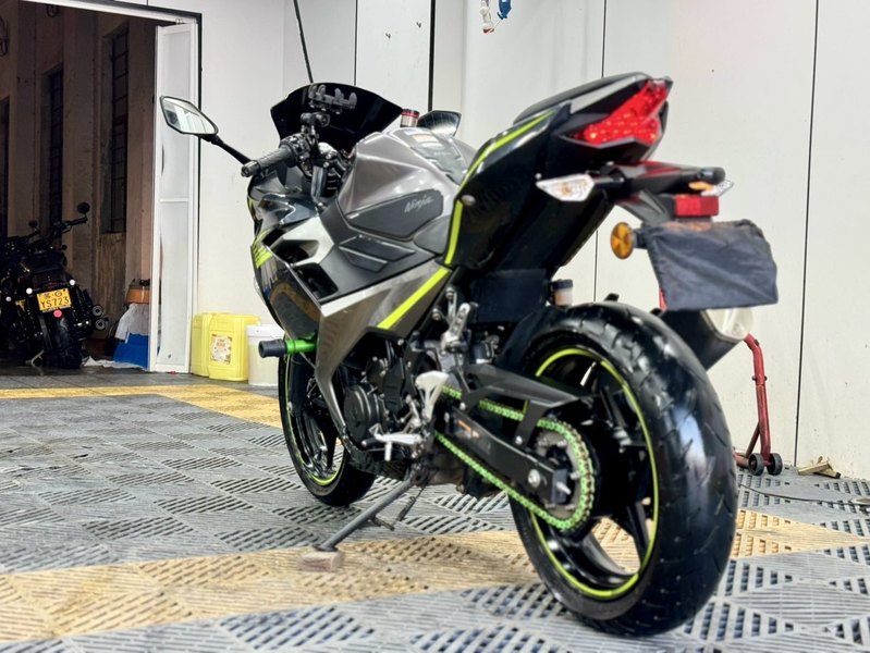 二手川崎Ninja 400