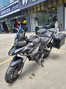 二手贝纳利金鹏 TRK251
