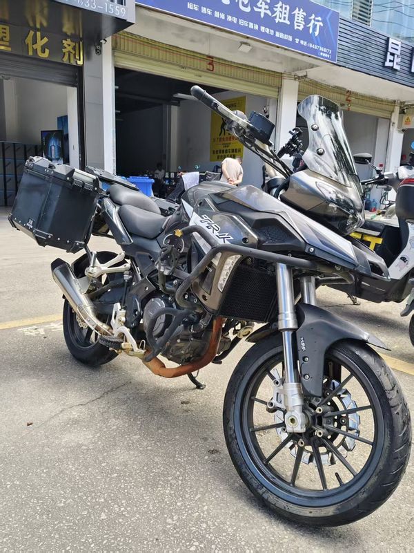 二手贝纳利金鹏 TRK251