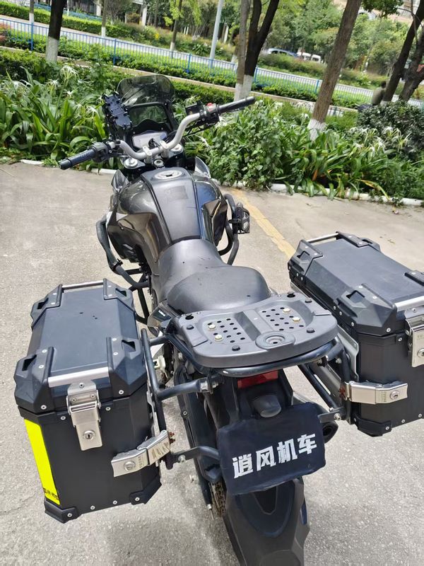 二手贝纳利金鹏 TRK251