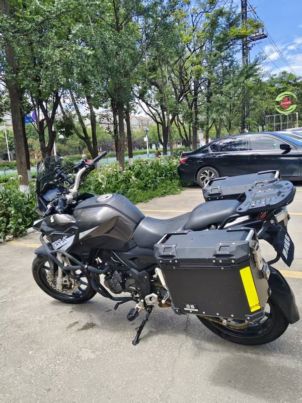 二手贝纳利金鹏 TRK251