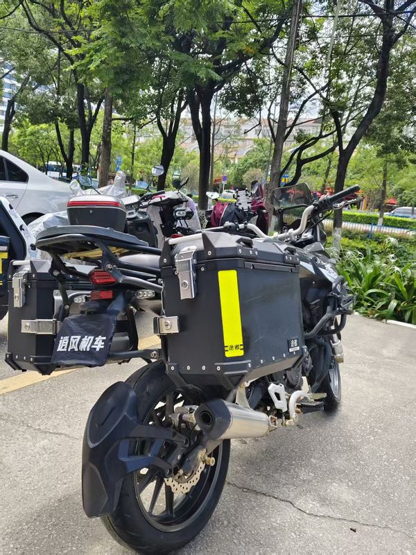 二手贝纳利金鹏 TRK251