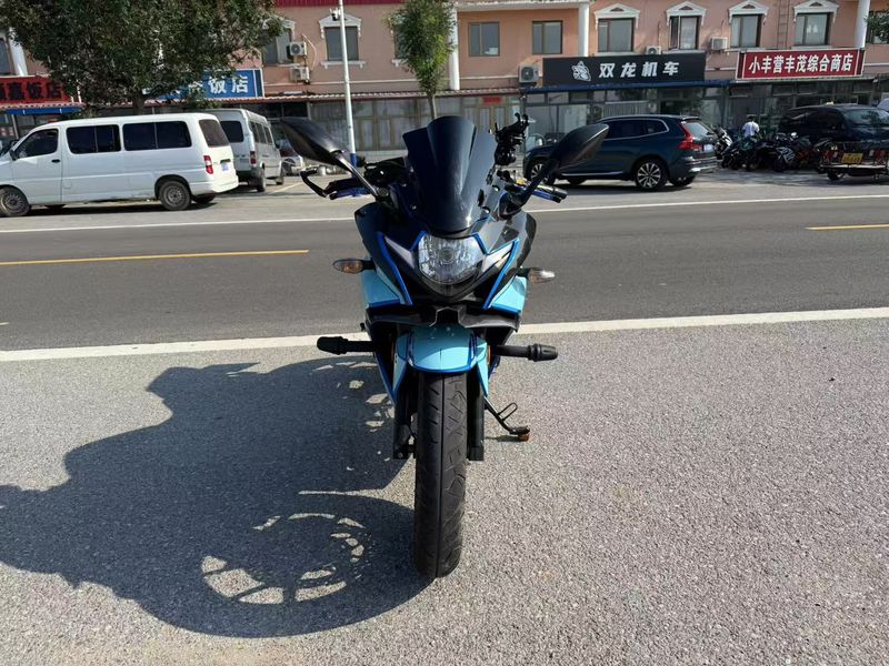 二手豪爵铃木GSX250R
