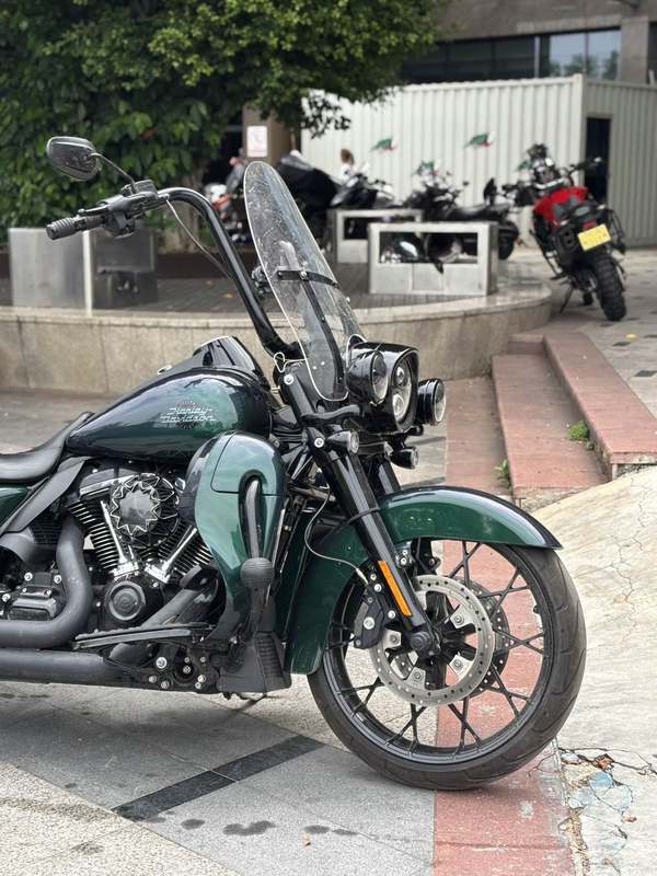 二手哈雷戴维森路王定制版 Road King Special