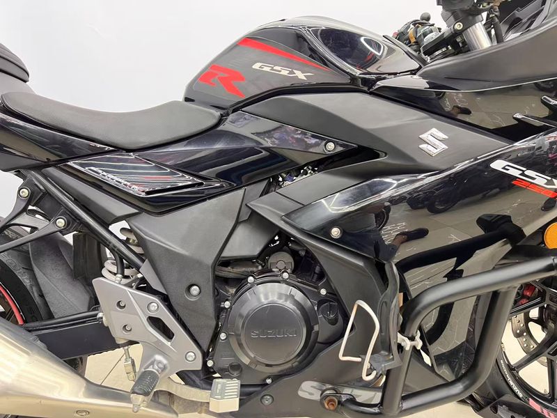 二手豪爵铃木GSX250R