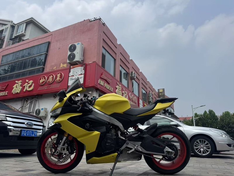 二手阿普利亚RS 660 