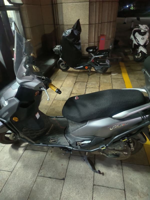 二手豪爵虎鲨VX125