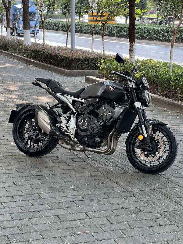 二手本田CB1000R