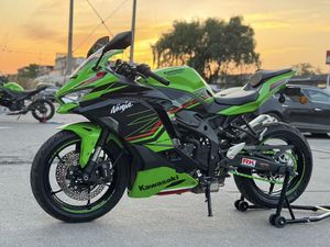二手川崎ZX-4R