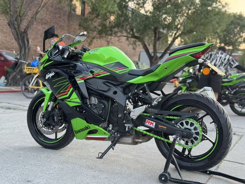 二手川崎ZX-4R