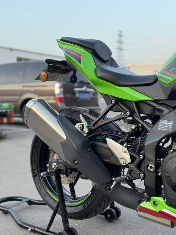 二手川崎ZX-4R