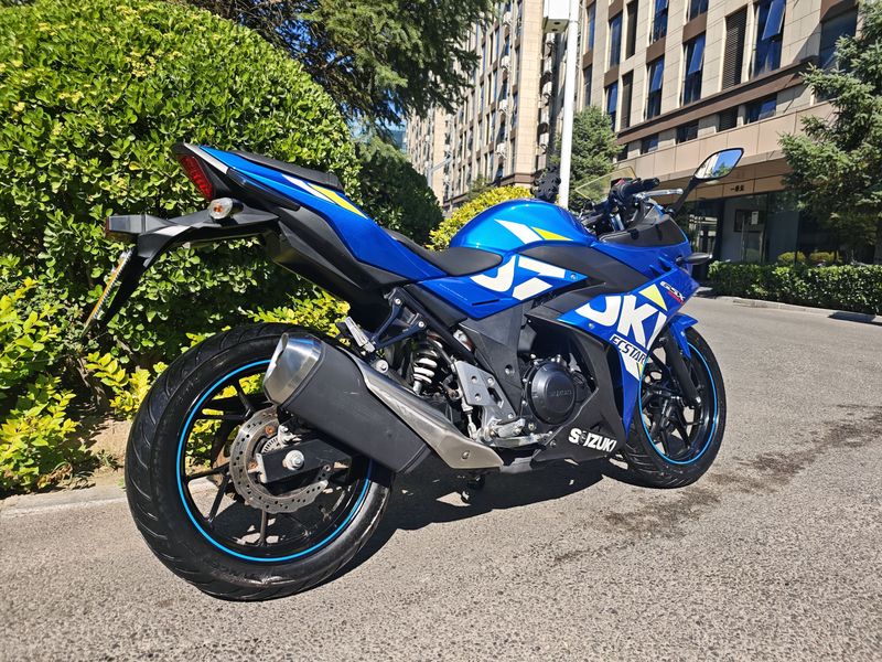二手豪爵铃木GSX250R