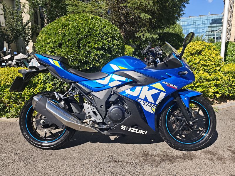 二手豪爵铃木GSX250R