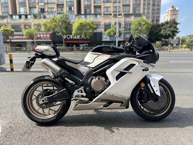 二手春风500SR VOOM