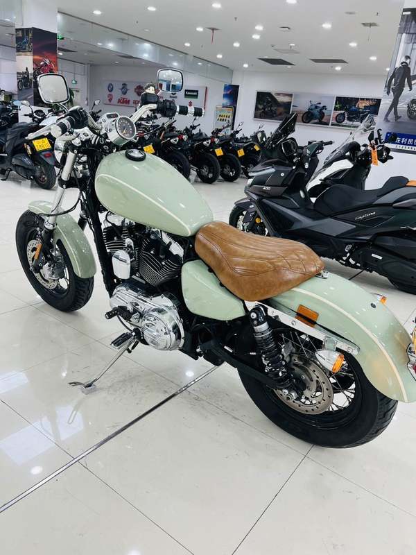 二手哈雷戴维森1200 Custom