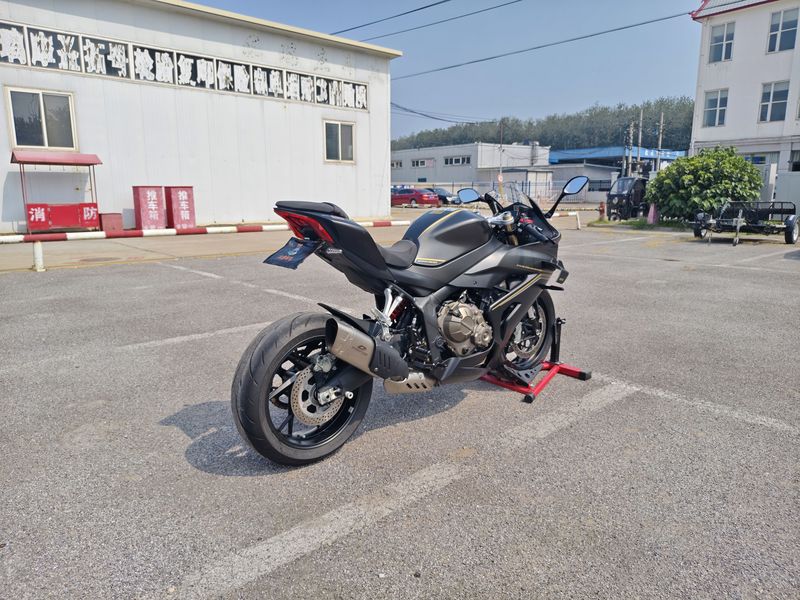 二手QJMOTOR赛800