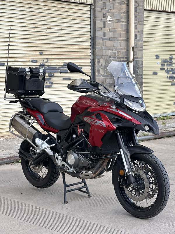 二手贝纳利金鹏 TRK502