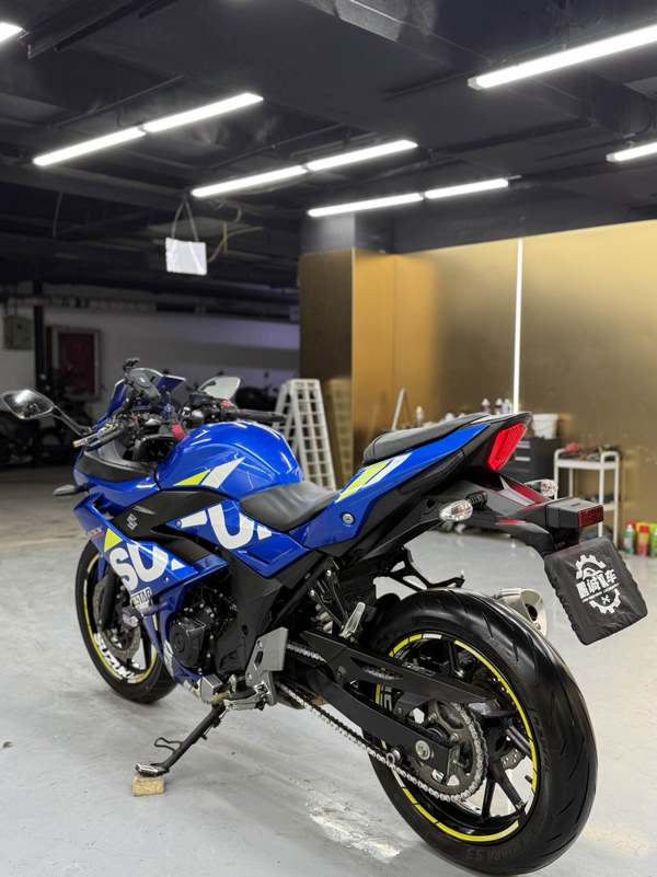 二手豪爵铃木GSX250R