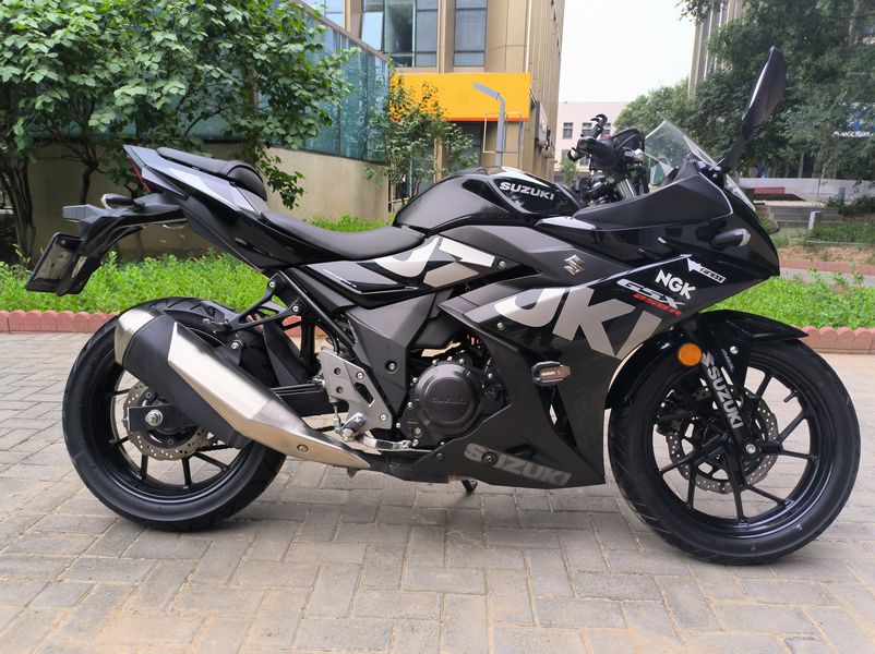 二手豪爵铃木GSX250R