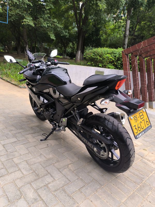 二手豪爵铃木GSX250R