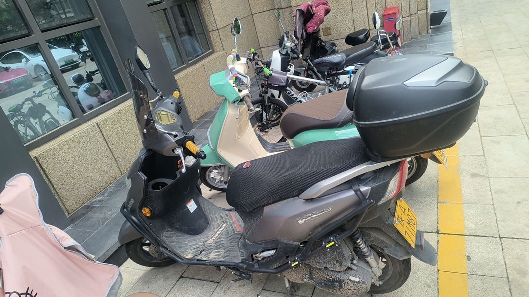二手豪爵虎鲨VX125