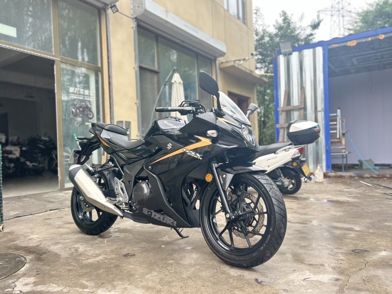 二手豪爵铃木GSX250R