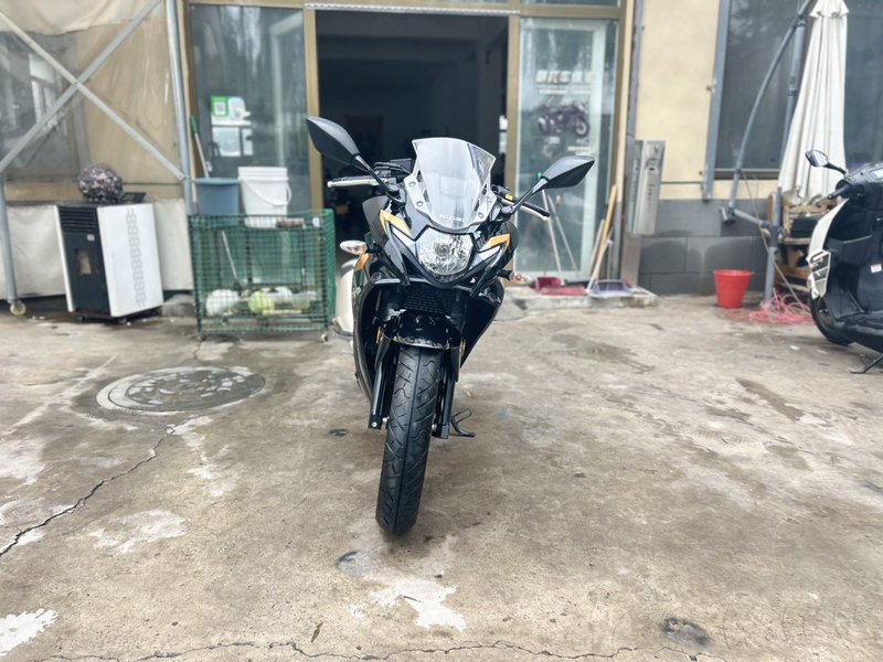 二手豪爵铃木GSX250R