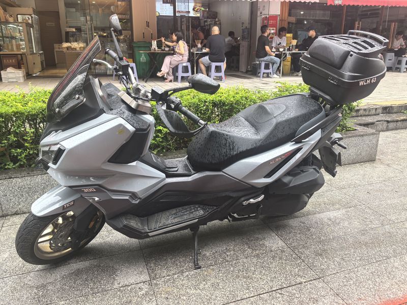 二手三阳哈士奇 Husky ADV300