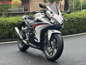 二手本田CBR400R