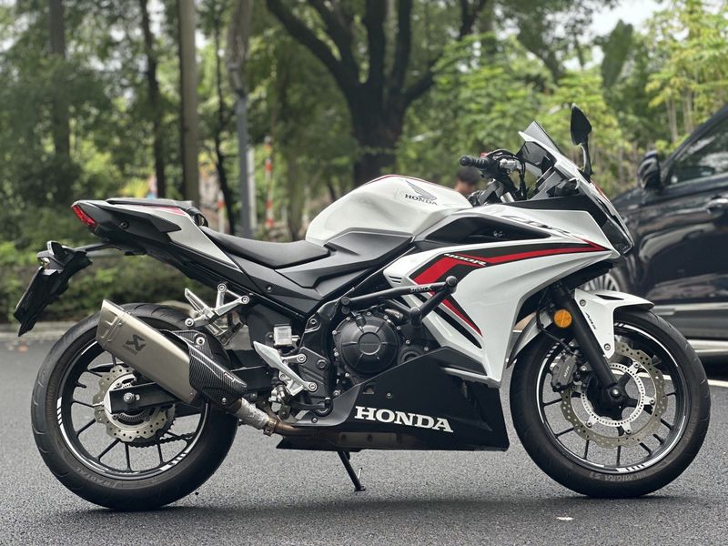 二手本田CBR400R