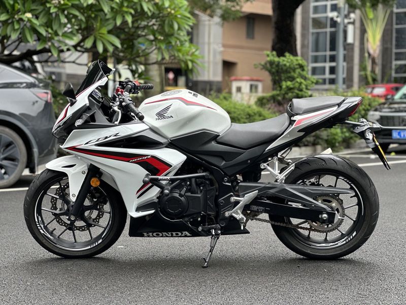 二手本田CBR400R