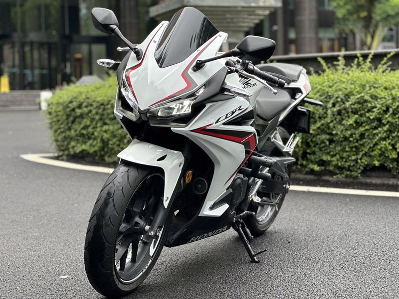 二手本田CBR400R