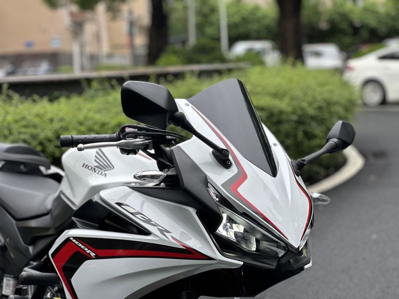 二手本田CBR400R