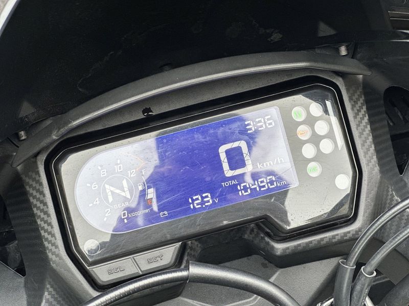 二手本田CBR400R