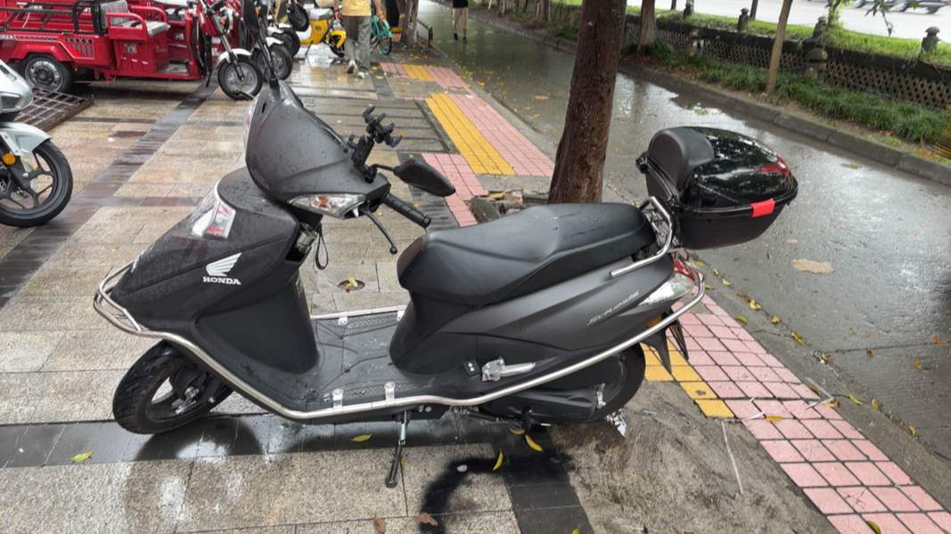 二手五羊本田SCR 喜鲨125