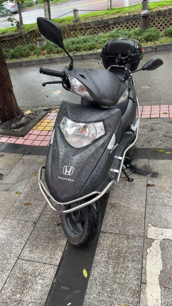 二手五羊本田SCR 喜鲨125