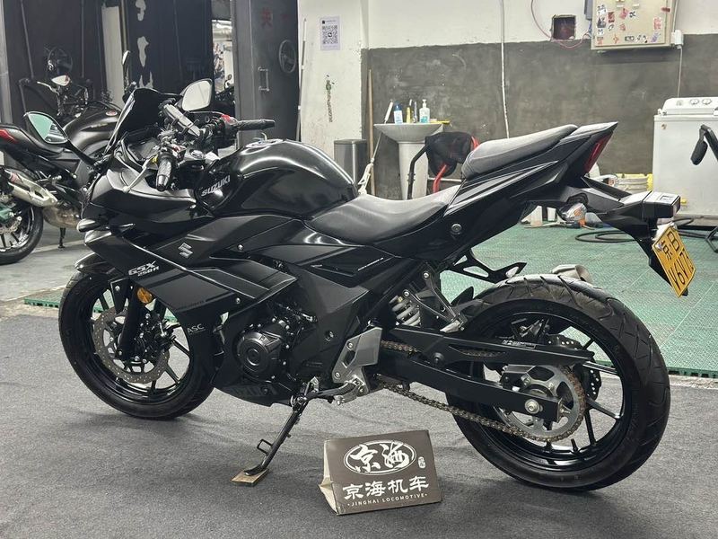 二手豪爵铃木GSX250R