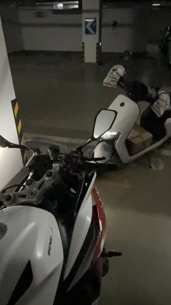 二手贝纳利龙卷风 Tornado 552R