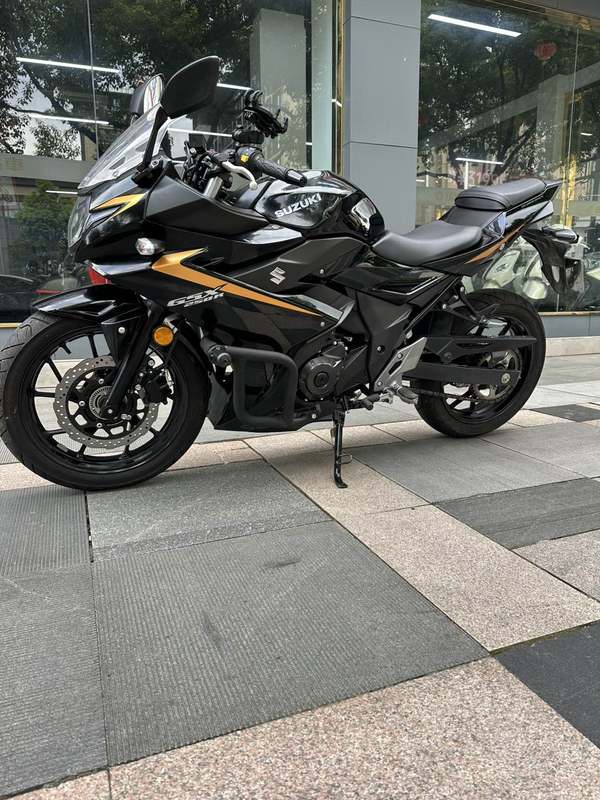 二手豪爵铃木GSX250R