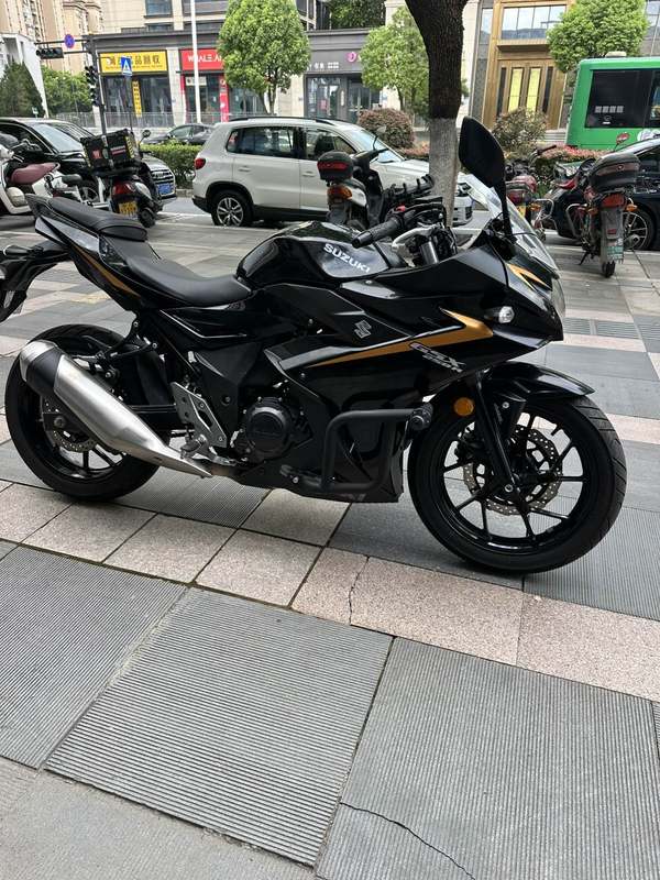 二手豪爵铃木GSX250R