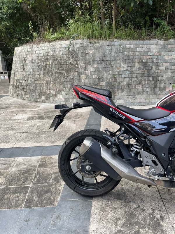 二手豪爵铃木GSX250R