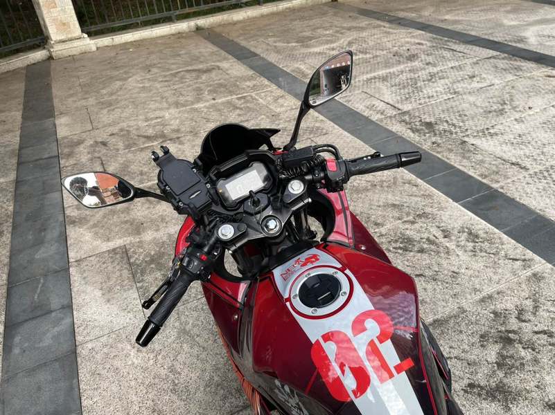 二手豪爵铃木GSX250R